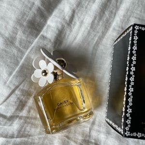 NIB Daisy by Marc Jacobs